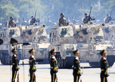 «Голос Америки»: Парад в Китае стал рынком ворованных военных технологий