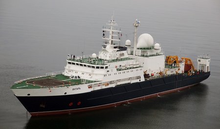 На «Янтаре» построят судно «Алмаз» для секретных подводных операций