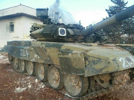 В Сети появился «выживший» после удара американской ракеты танк Т-90