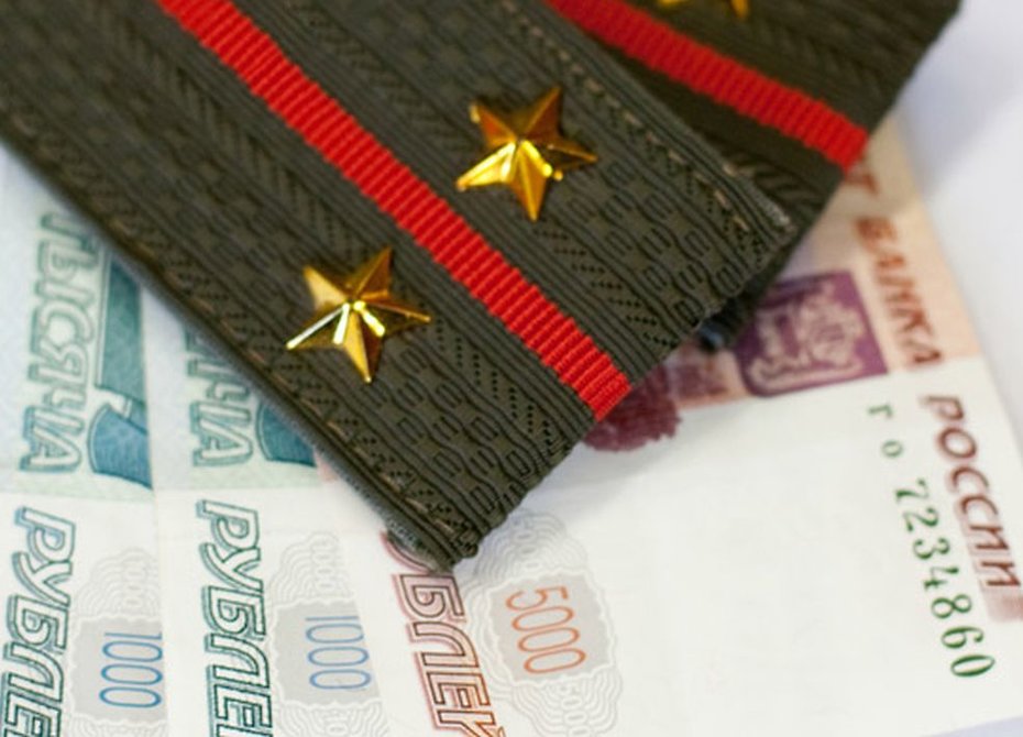 Среднее денежное довольствие военных составит 61,8 тысячи рублей