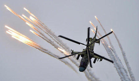 Боевые вертолёты устроили «огненный дождь»