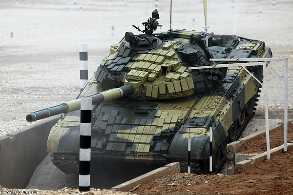 Танк Т-72Б. Финал российского этапа Танкового биатлона 2014