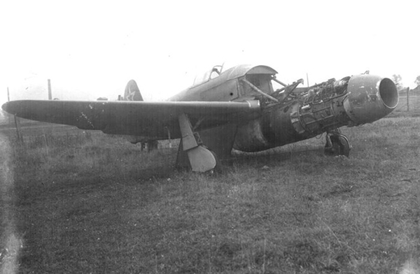 Як-15 со снятым капотом