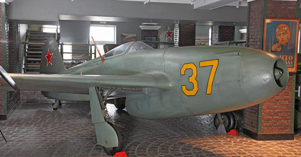 Як-15, единственный сохранившийся самолет в Музее техники Вадима Задорожного