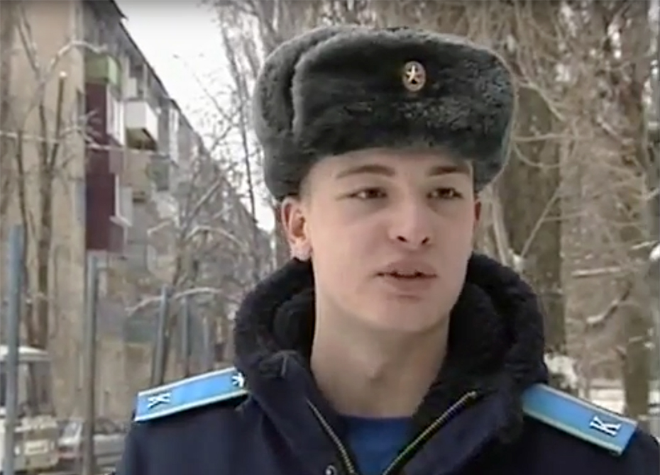 Воронежский курсант спас двух детей из горящего дома