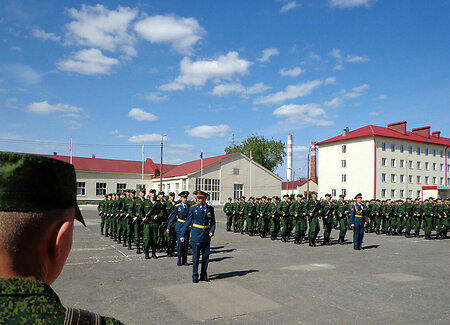 На западе России создадут 12 новых воинских частей