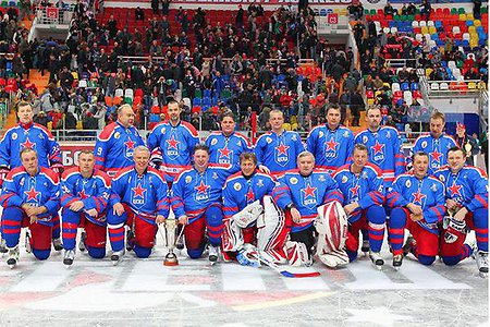 ЦСКА выиграл хоккейный Кубок Легенд, посвященный 70-летию Победы