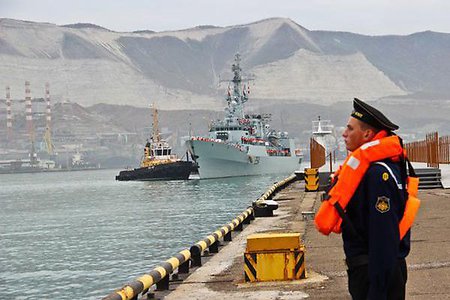Боевые корабли ВМС Китая впервые войдут в Новороссийск