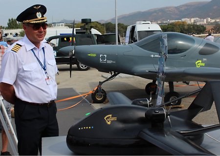 Беспилотник «Корсар» и летающую лабораторию «Шмель» показали на форуме «Армия-2015»