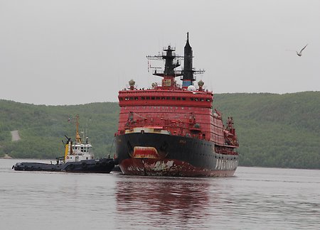 Атомный ледокол «Ямал» вернулся из научной экспедиции