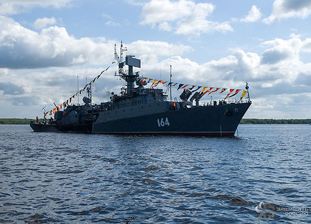 День ВМФ в Архангельске: корабли, оркестр, водолазные костюмы