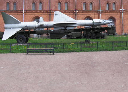 Ракета «400» в Артиллерийском музее Санкт-Петербурга