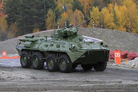 Белорусская армия получит 32 российских БТР-82А