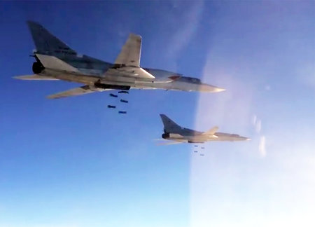 Дальняя авиация РФ нанесла новые удары по террористам в Сирии