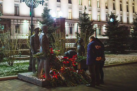 Памятник «Офицеры» в Москве стал мемориалом военным, погибшим в Сирии