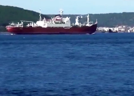 Транспортный корабль «Яуза» встретился с турецкой подлодкой
