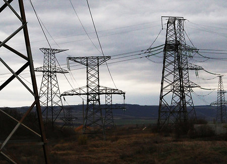 Начались поставки электричества в Крым