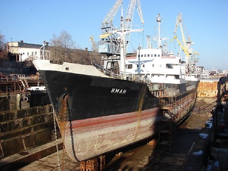 Завод «Звездочка» отремонтирует морской танкер «Иман»