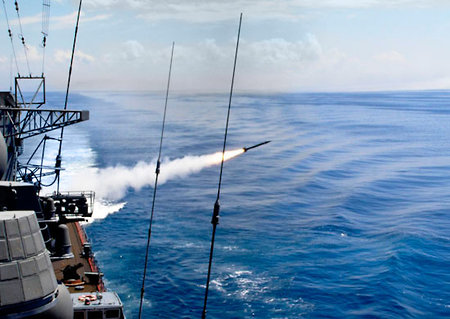 Ракетный «Айсберг» отстрелялся в море