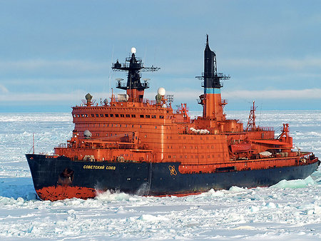 Ледокол «Советский Союз» предложили сделать плавучим арктическим штабом