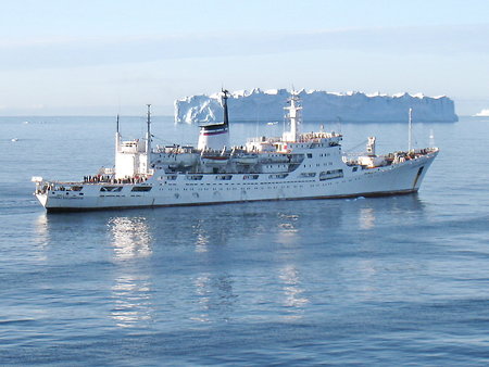 «Адмирал Владимирский» измерил более 44 000 км морских глубин (фото)