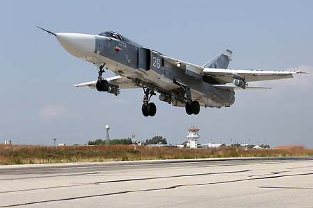 Из Сирии в Россию улетели самолеты Су-24М