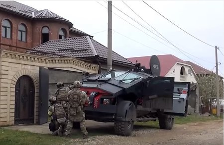 Боевой бэтмобиль «Фалькатус» засветился на видео из Дагестана