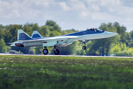 Шестой истребитель Т-50 совершил первый полет в Жуковском