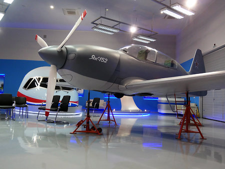Военные закупят 150 новых учебных самолетов Як-152