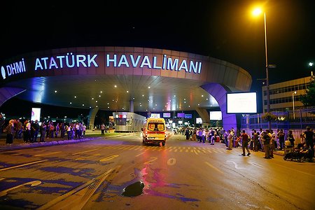 Россиянин пострадал при теракте в аэропорту Стамбула