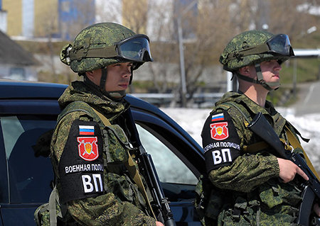 Сержантов военной полиции наградили за спасение работников ЖКХ в Башкирии