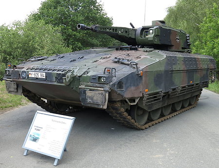 Немецкие боевые машины Puma «протекают» под дождем