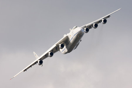 Украинский «Антонов» продал самый большой в мире самолет «Мрия»