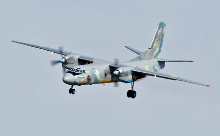 Украинский Ан-26 устроил провокацию над российскими буровыми вышками