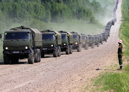 Военные автомашины перевозят более 95% вооружений армии России