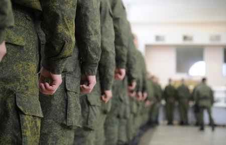 Предложения по повышению срока военной службы проработают до 20 декабря