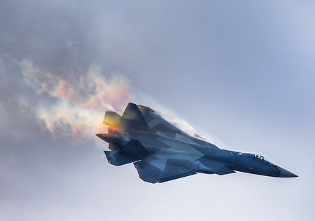 Истребителю пятого поколения ПАК ФА дали имя Су-57