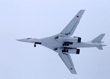 Новый Ту-160 назвали именем Петра Дейнекина