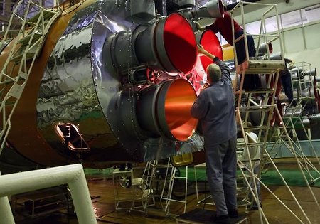 Эксперт призвал повременить с созданием в РФ ракетного мега-холдинга