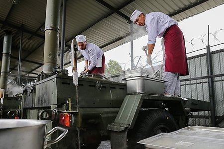 Военные Поволжья и Сибири получили новые полевые кухни