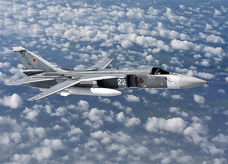 Сверхзвуковой фронтовой бомбардировщик с изменяемой геометрией крыла Су-24