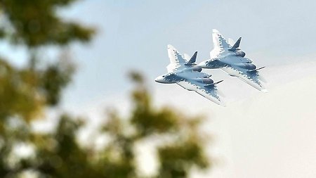 Военные закупят 76 самолётов Су-57 вместо 16-ти