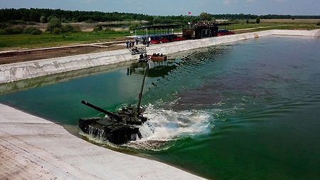 В Омске открыли крупнейший танковый вододром