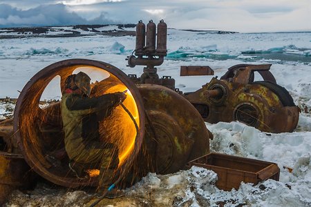Военные экологи очистили Арктику уже от 4500 тонн мусора