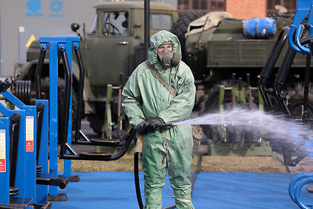 Военные химики обеззаразили свыше 65 тысяч объектов