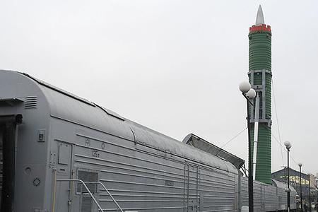 Боевой железнодорожный ракетный комплекс (БЖРК) с ракетой РТ-23УТТХ «Молодец»