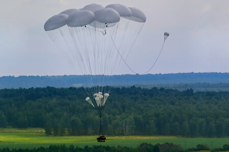 Войска получат беспилотную парашютную систему «Юнкер-ДГ-250»