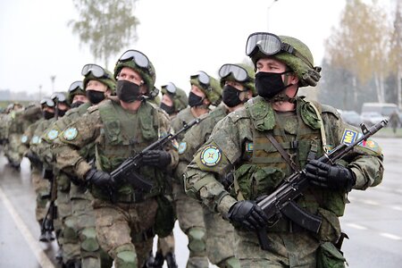 Миротворцы приступили к выполнению задач в Казахстане