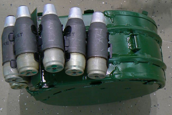 40-мм гранаты 7П39 в ленте заводского снаряжения для гранатомета «Балкан»