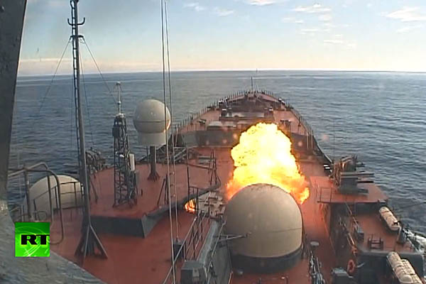Пуск ракеты 3 М45 «Гранит» ракетным крейсером «Петр Великий» в ходе учебных стрельб, 2013 год